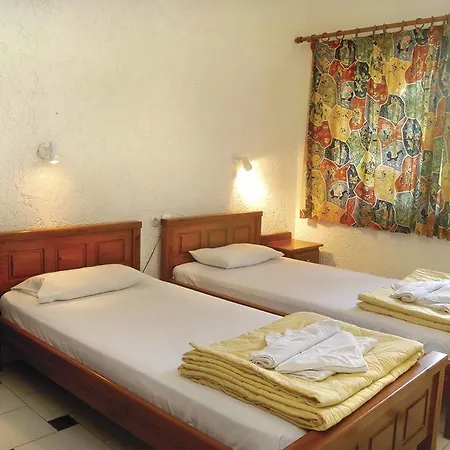 Proimos Apartments 2*
